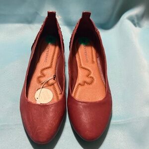 Lucky Brand Women's Burgundy Flats